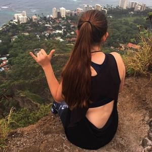 Meet your Posher, Raegan