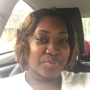 Meet your Posher, Dominique