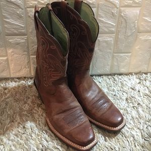 Ariat Cowboy boots