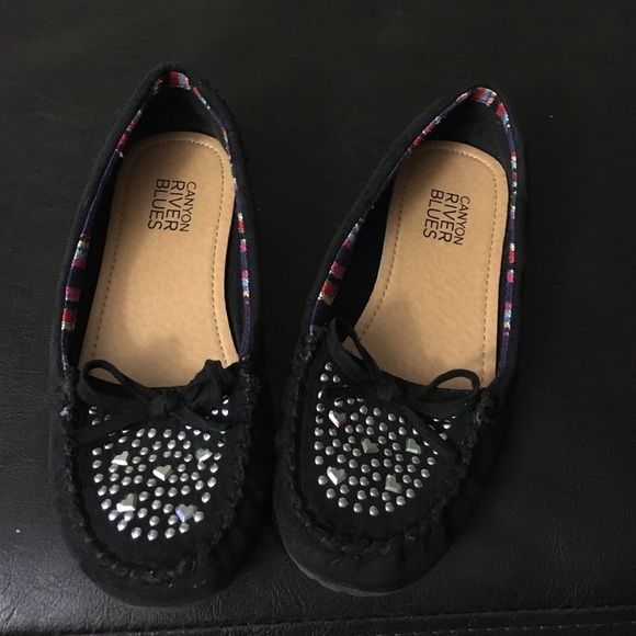 Girls black moccasins