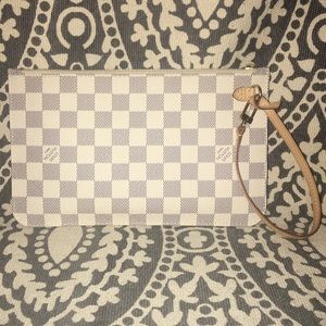 ***SOLD ON TRADESY*** Louis Vuitton Damier Azur W
