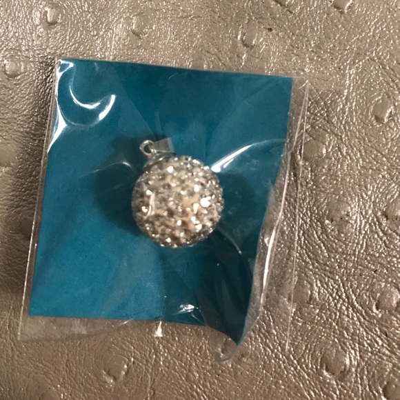 Pendant - Picture 3 of 4