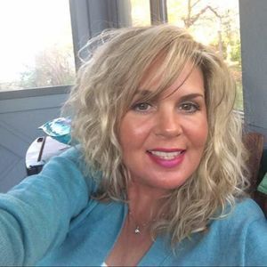 Meet your Posher, Stacy