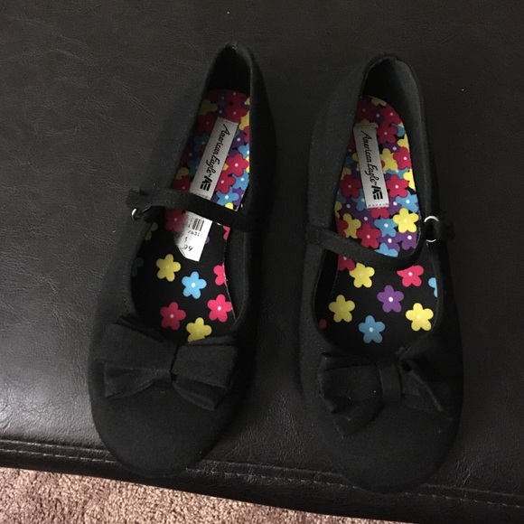 Girls black maryjanes by American Eagle