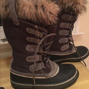 Sorel Joan of Arctic women's boots. Size 8.
