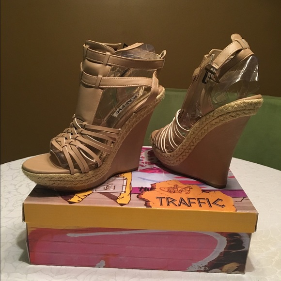 Traffic Wedge Sandals - Picture 4 of 4