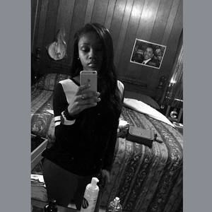 Meet your Posher, Ayana