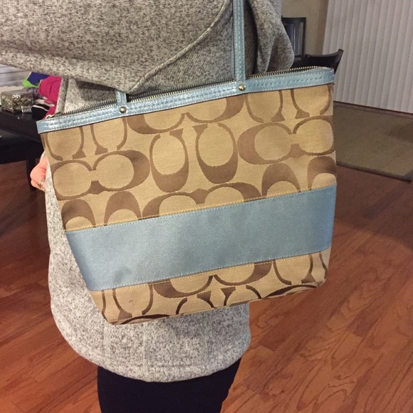 Coach Handbags - Coach bag