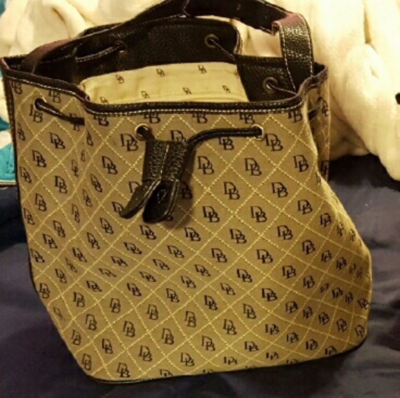 Gray and black Dooney & Bourke purse