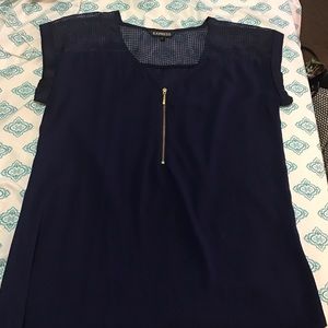 Express zip shirt medium