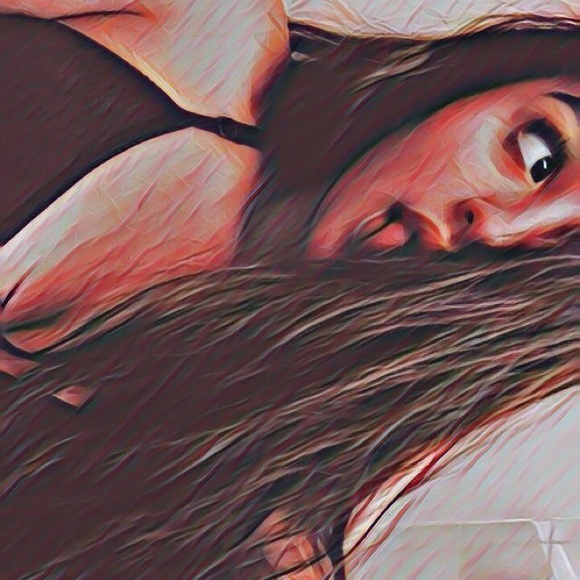 Meet your Posher, Isabella - Picture 1 of 1