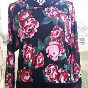 Dizzy Lizzy Rose Top