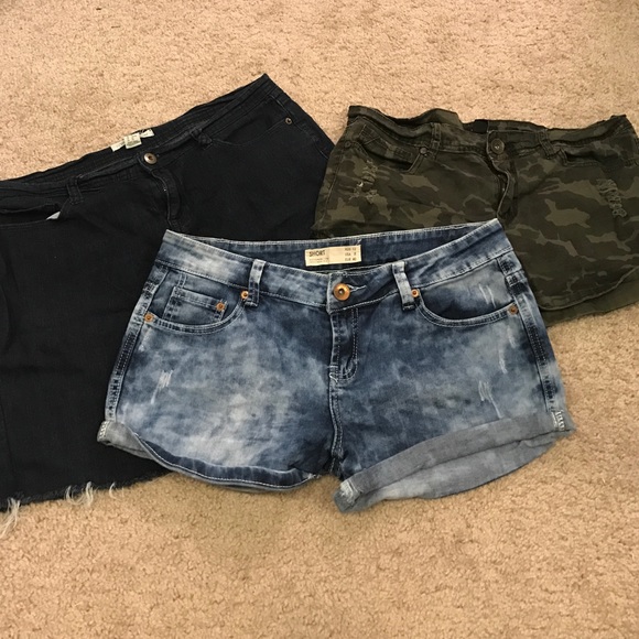 Short shorts BUNDLE - Picture 1 of 4