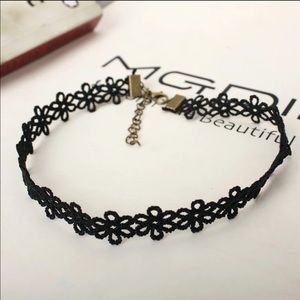 Lace Daisy Choker