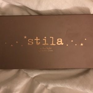 Still eye shadow palette