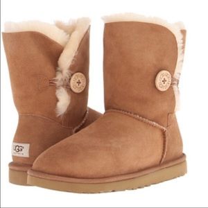 AUTHENTIC UGGS - bailey button chestnut