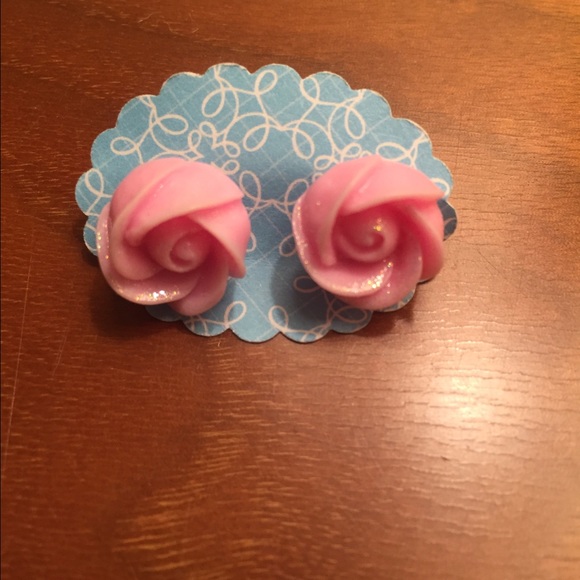 Pink rosebud earrings