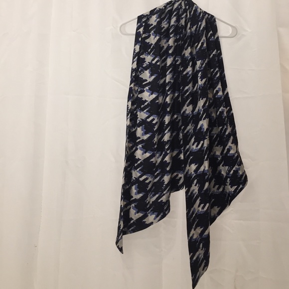 Banana Republic Accessories - Banana Republic || Silk Scarf || never worn