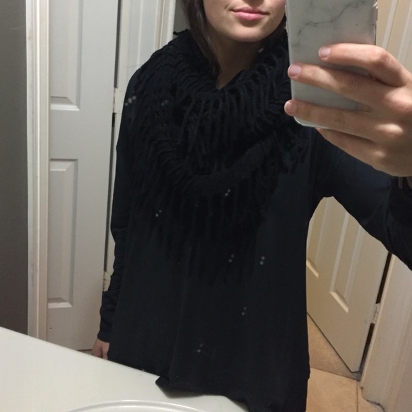 Scarves - Picture 4 of 4