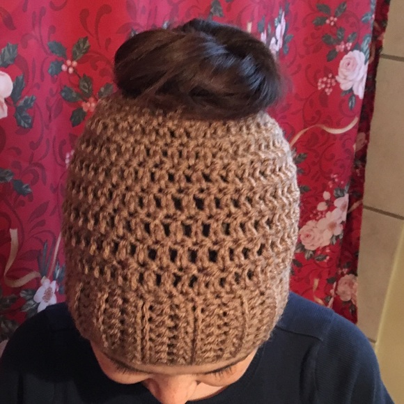 Messy bun hat! - Picture 2 of 3