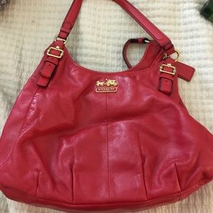 Coach hobo bag. Like new. Barely used.