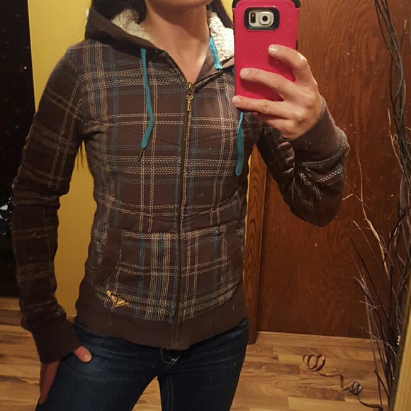 Zip up hoodie that's nice n cozy to wear!