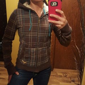 Zip up hoodie that's nice n cozy to wear!