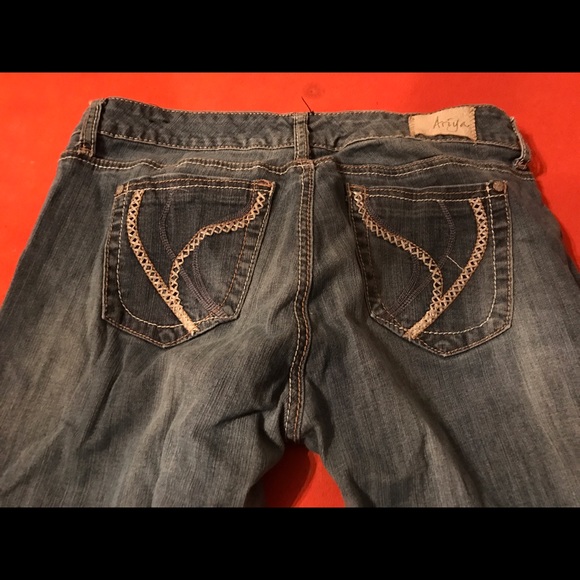 Ariya Jeans super cute