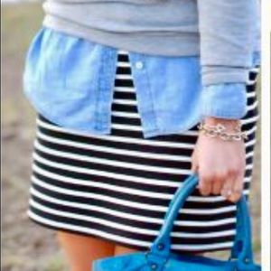 Max Studio mini skirt. L