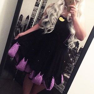✖️SOLD✖️Ursula Disney Villain Apron Costume