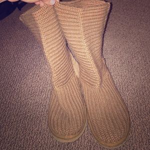 Sweater uggs!