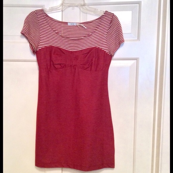 💥WKND SALE💥 Kimchi Blue Red Tunic - Picture 2 of 4