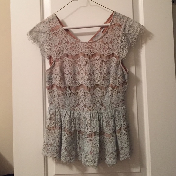 SOLD - MAEVE (anthropologie) Katrine peplum lace top