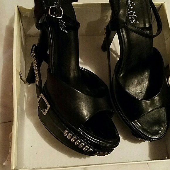 Pole dancing shoes