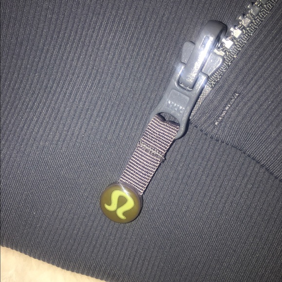 Lululemon reversible jacket - Picture 3 of 4
