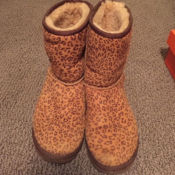 Cheetah uggs!