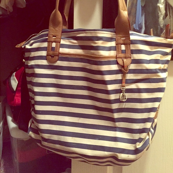 Navy striped Stella & Dot bag