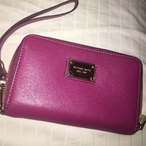 Michael Kors wristlet