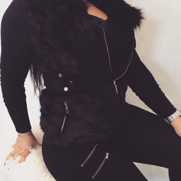 HOST PICK!! BEST IN BOUTIQUE  - Plush Fur Vest