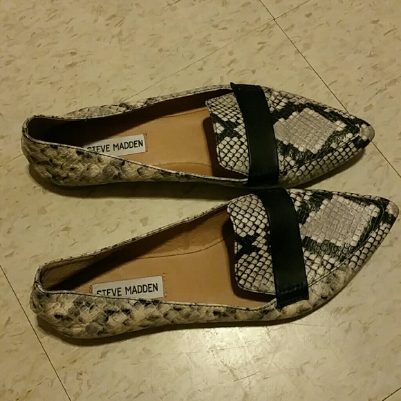 Steve Madden loafer flats - Picture 1 of 3