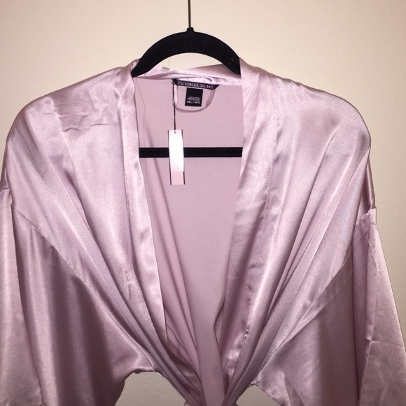Victoria Secret Baby Pink Silk Kimono (BNWT)