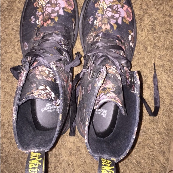 Doc Martens - Picture 3 of 3