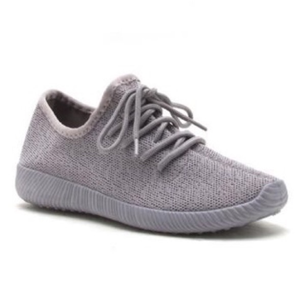 Flyknit Sneakers  - Picture 2 of 2