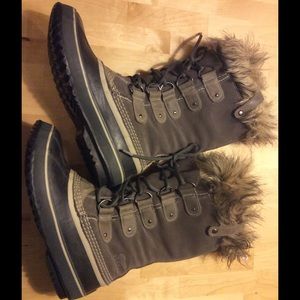 Joan of Arctic Gray Sorel Snow boots