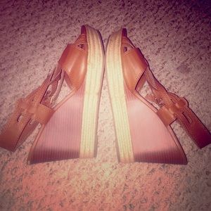 Comfy open toe brown wedges! Size 10