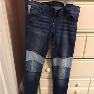 Jeans with patchwork on knees