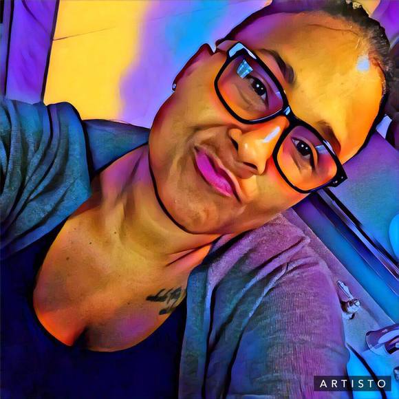 Meet your Posher, Aisha