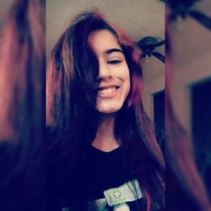 Meet your Posher, Attalia