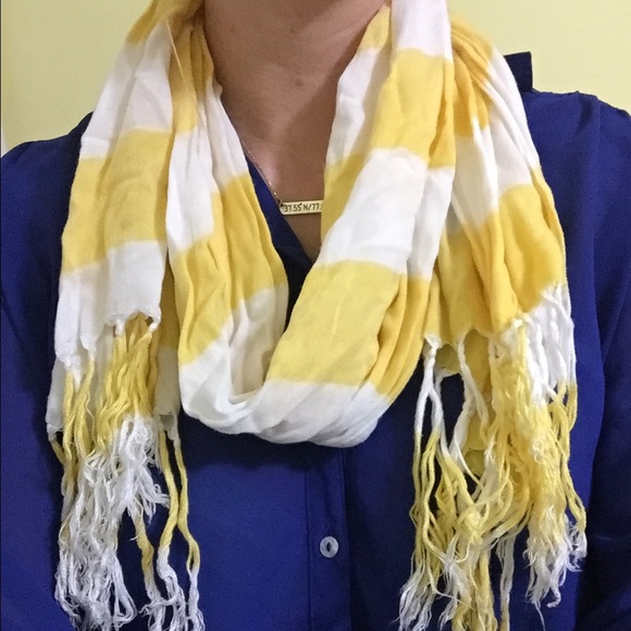 Yellow striped fashion scarf