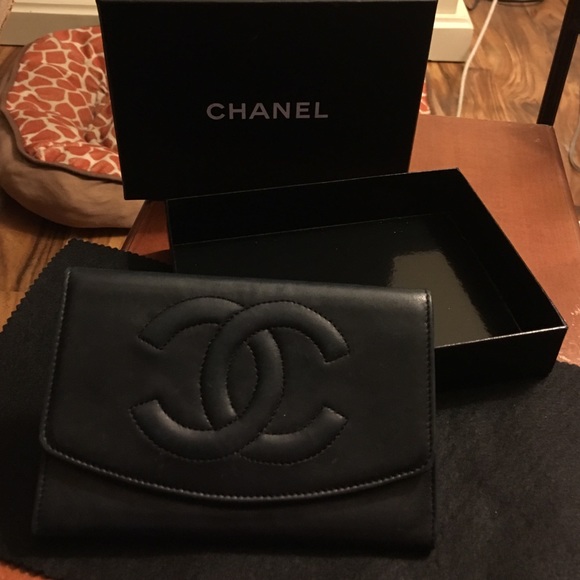 Chanel wallet